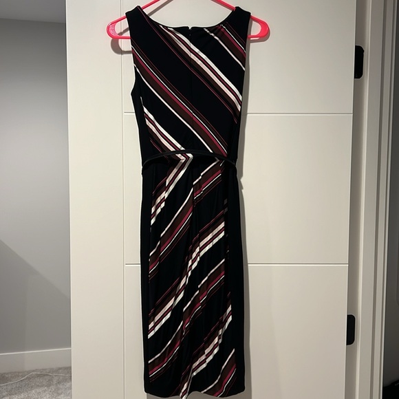 White House Black Market dress, size 0 - Picture 2 of 3